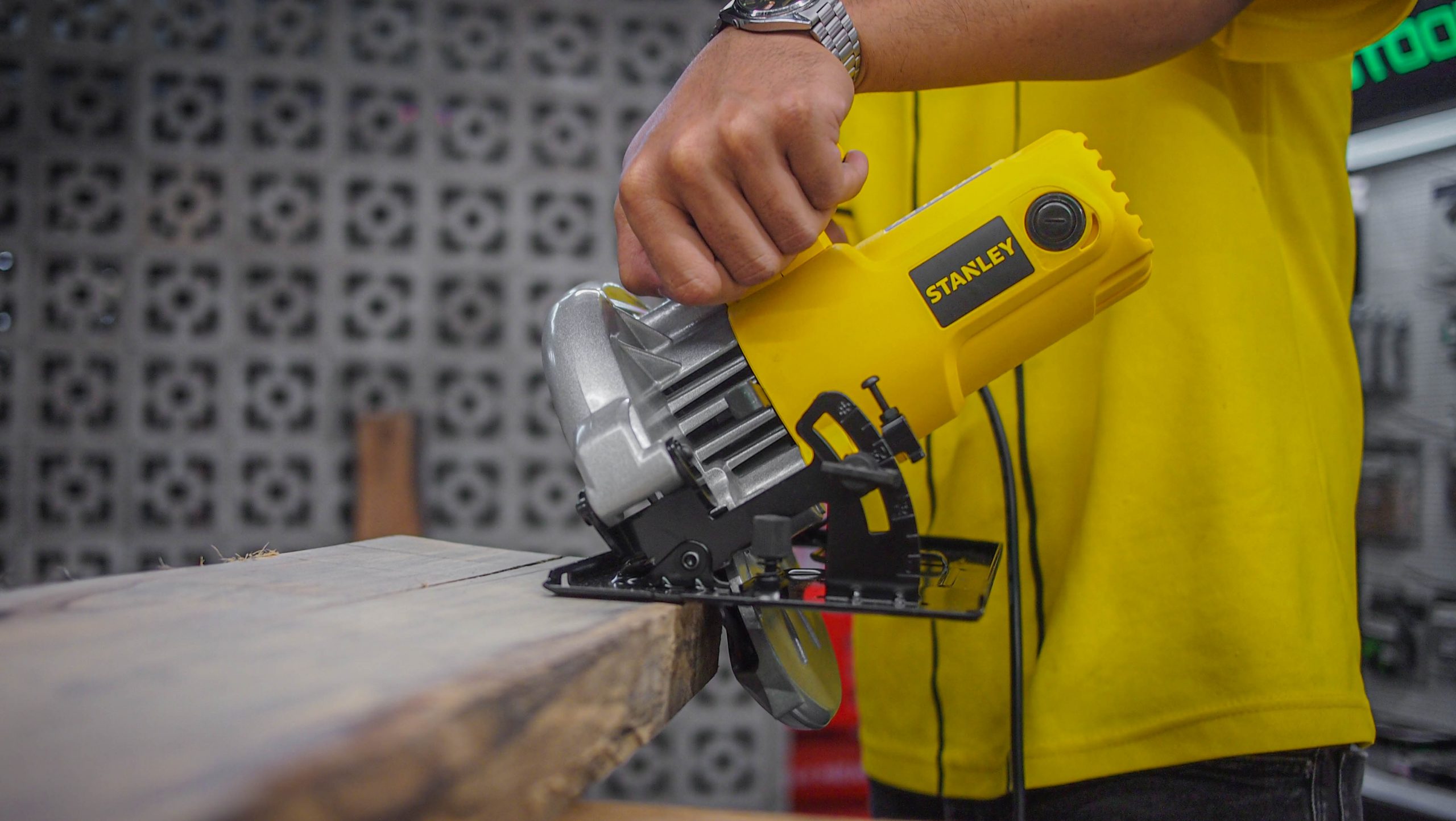 เลื่อยวงเดือน