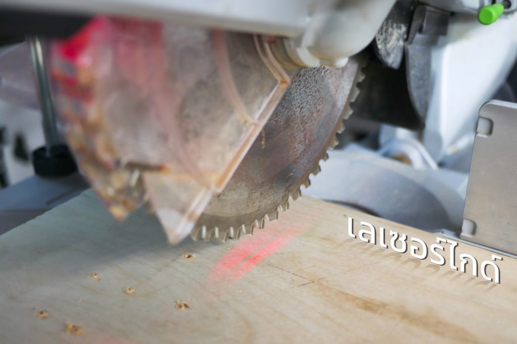 เลื่อยองศา